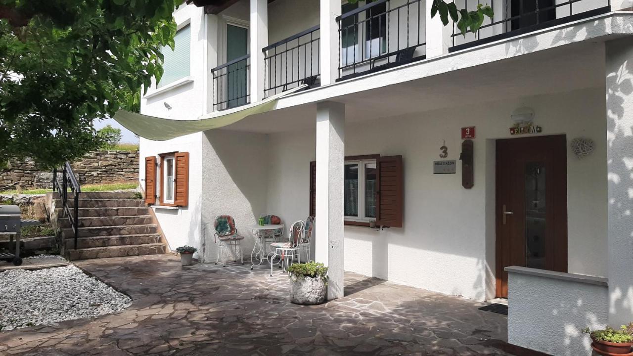 Гостевой дом Country House Gazon Smarje  Экстерьер фото